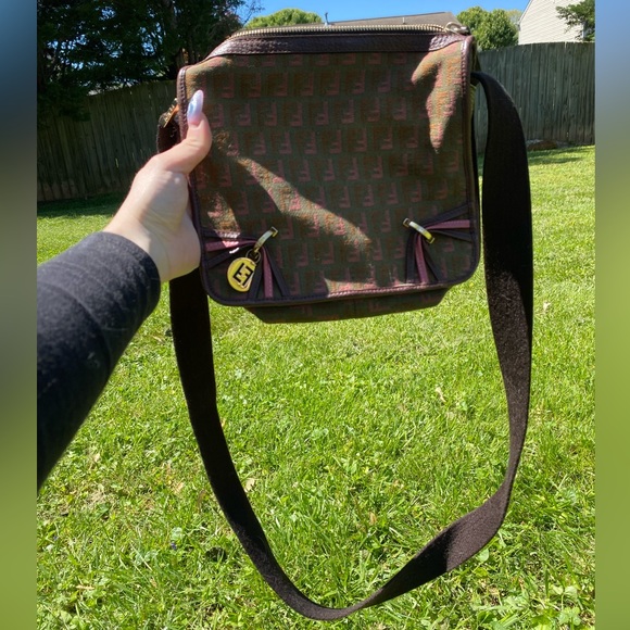 Fendi crossbody - Picture 6 of 16